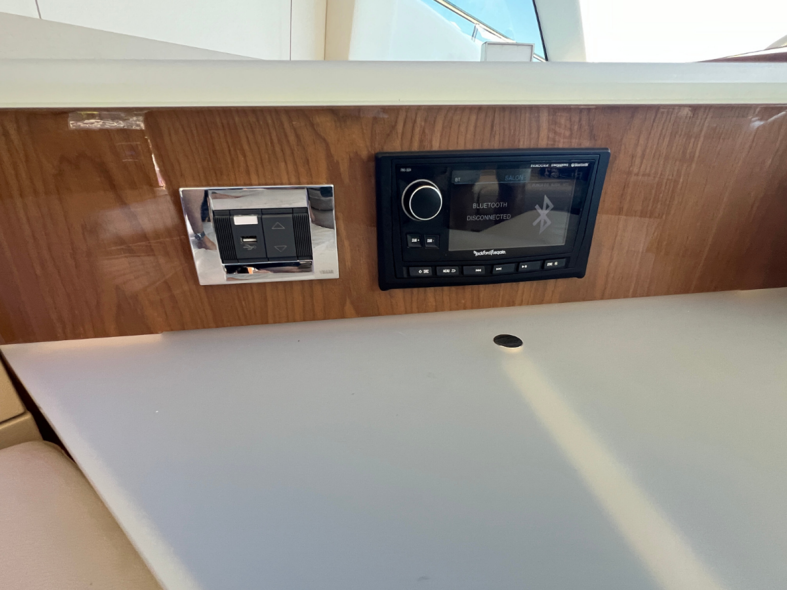 2018 Sea Ray FLY 520