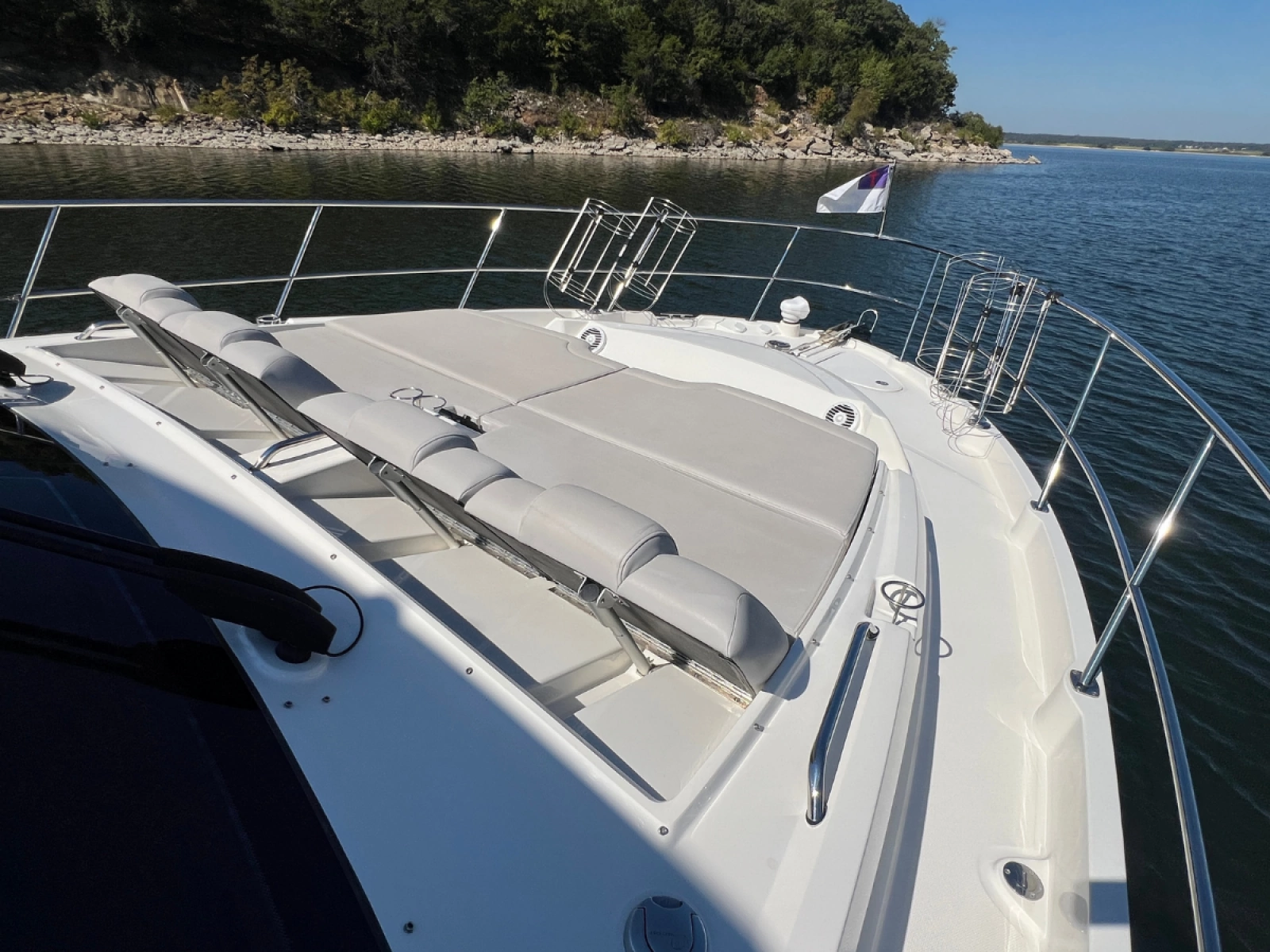 2018 Sea Ray FLY 520
