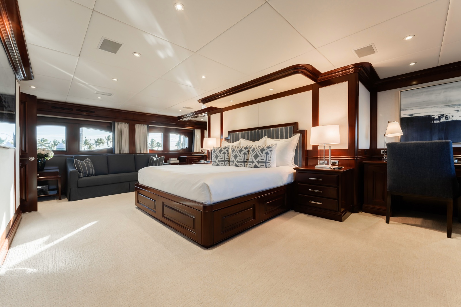 2004 Trinity Yachts 