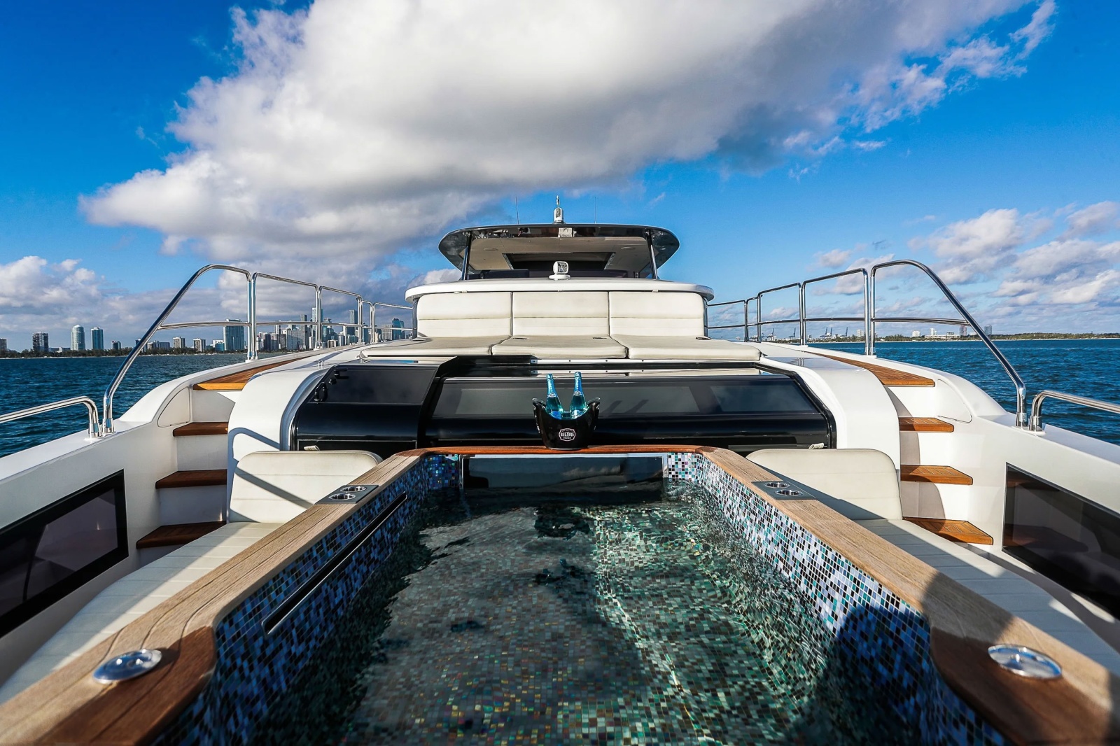 2023 Sirena 88