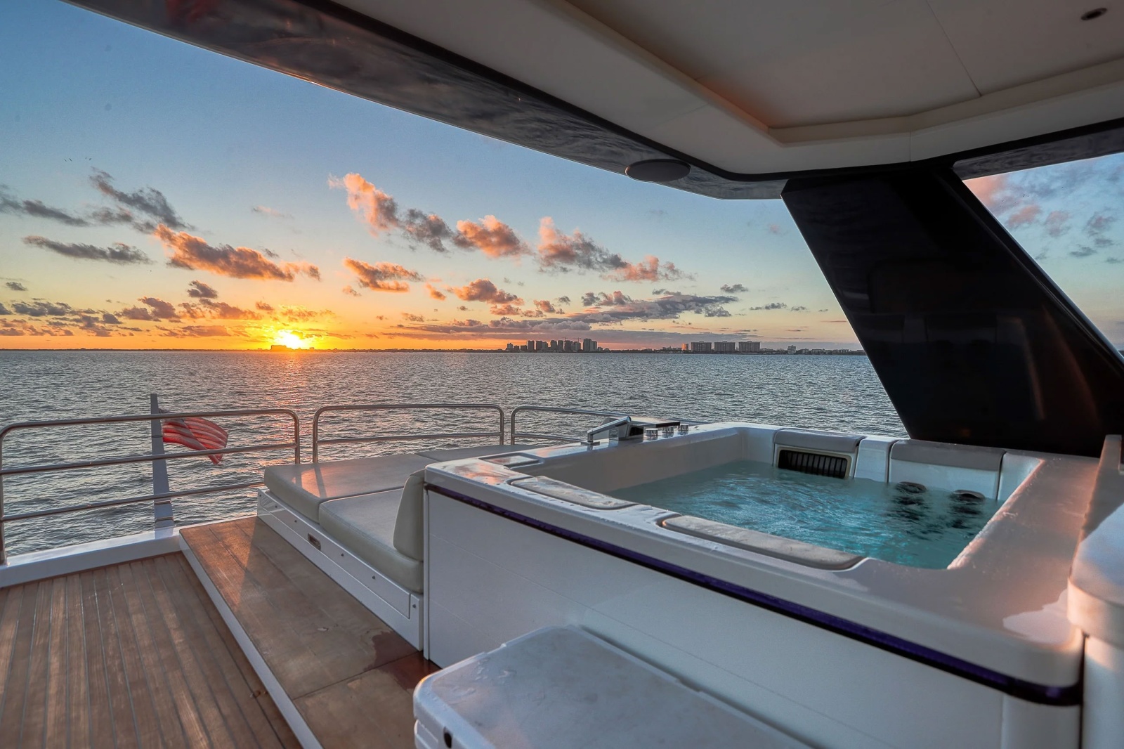 2023 Sirena 88