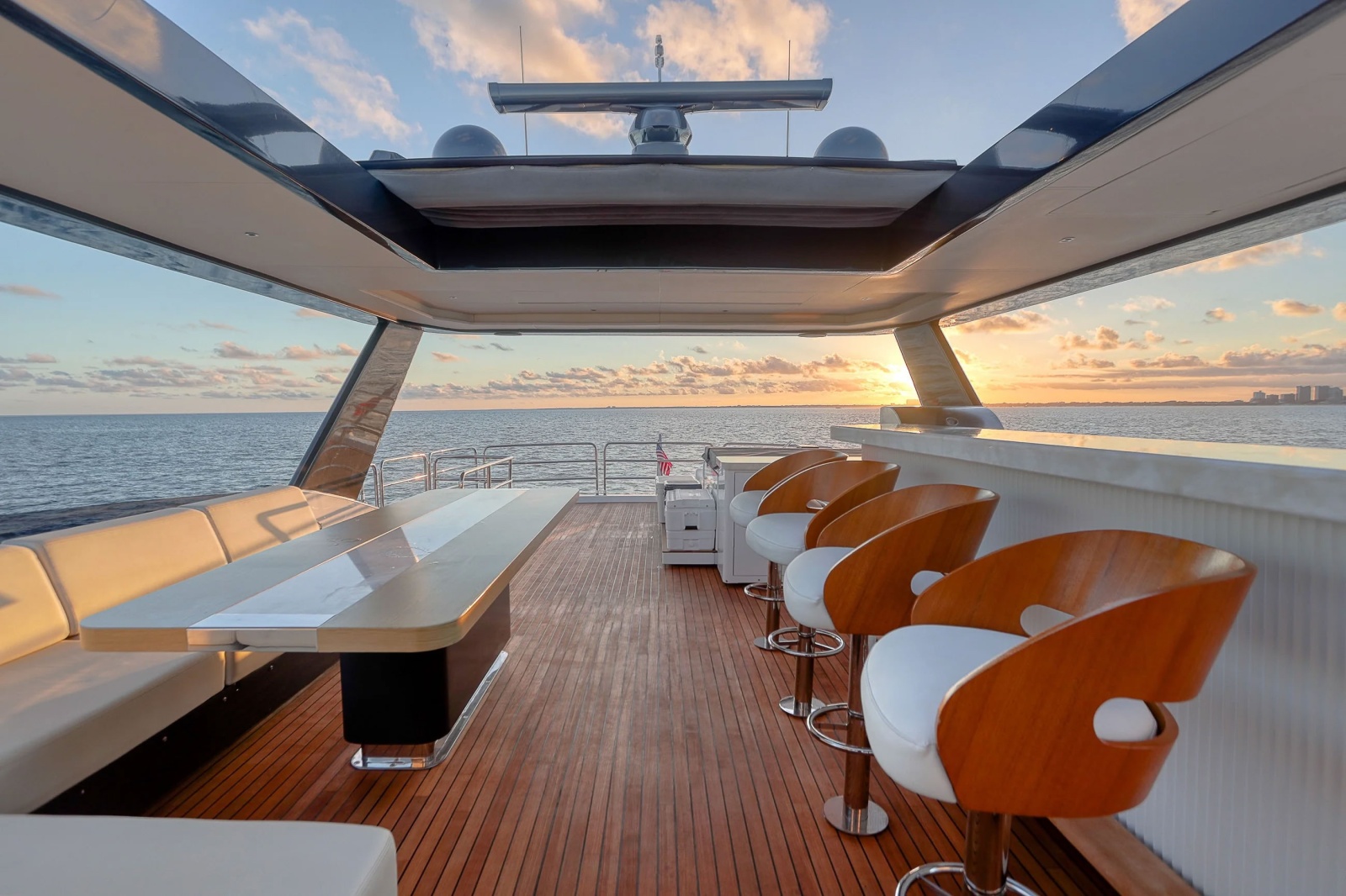 2023 Sirena 88