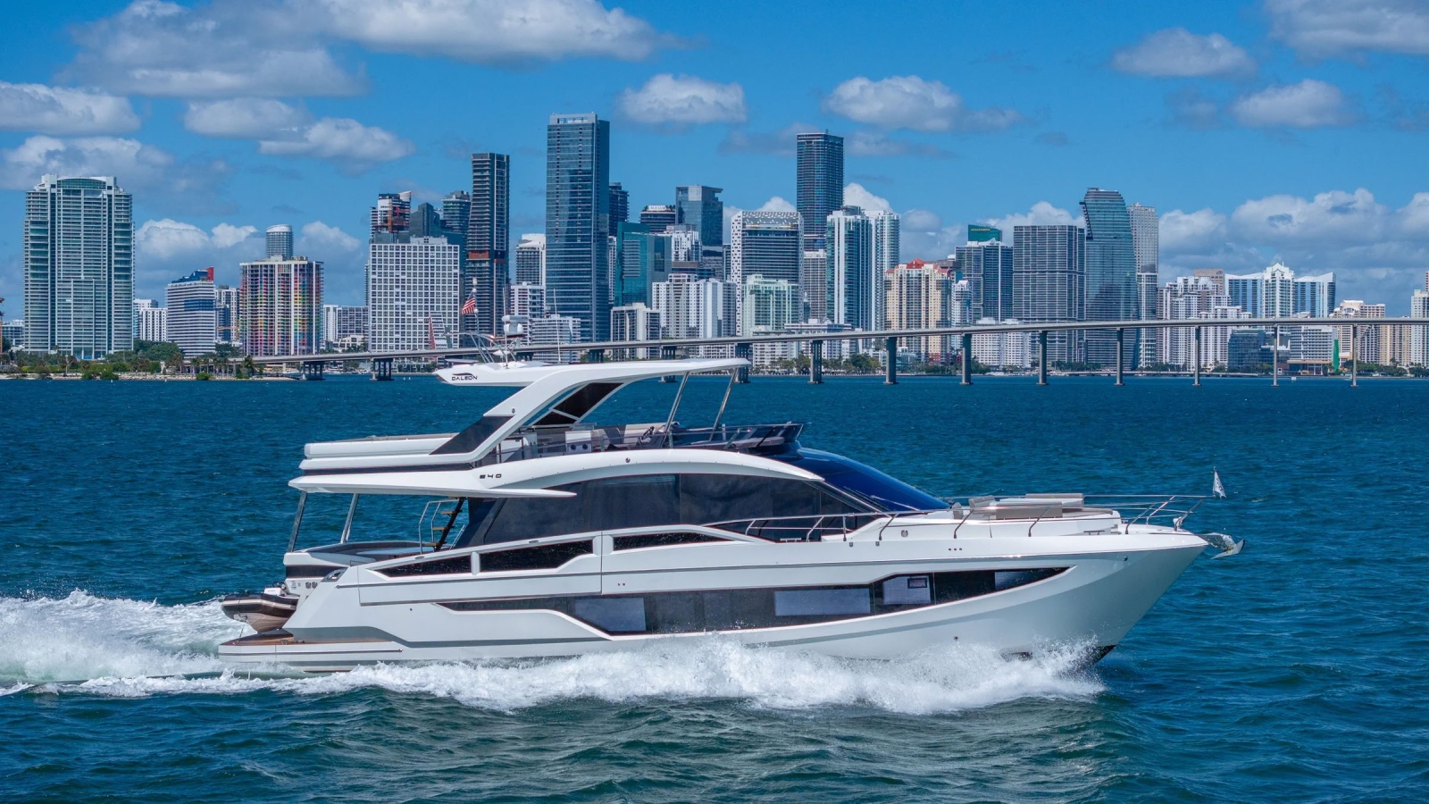 2025 Galeon 640 Fly