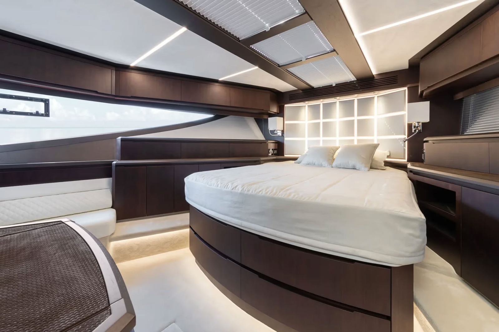 2025 Galeon 640 Fly