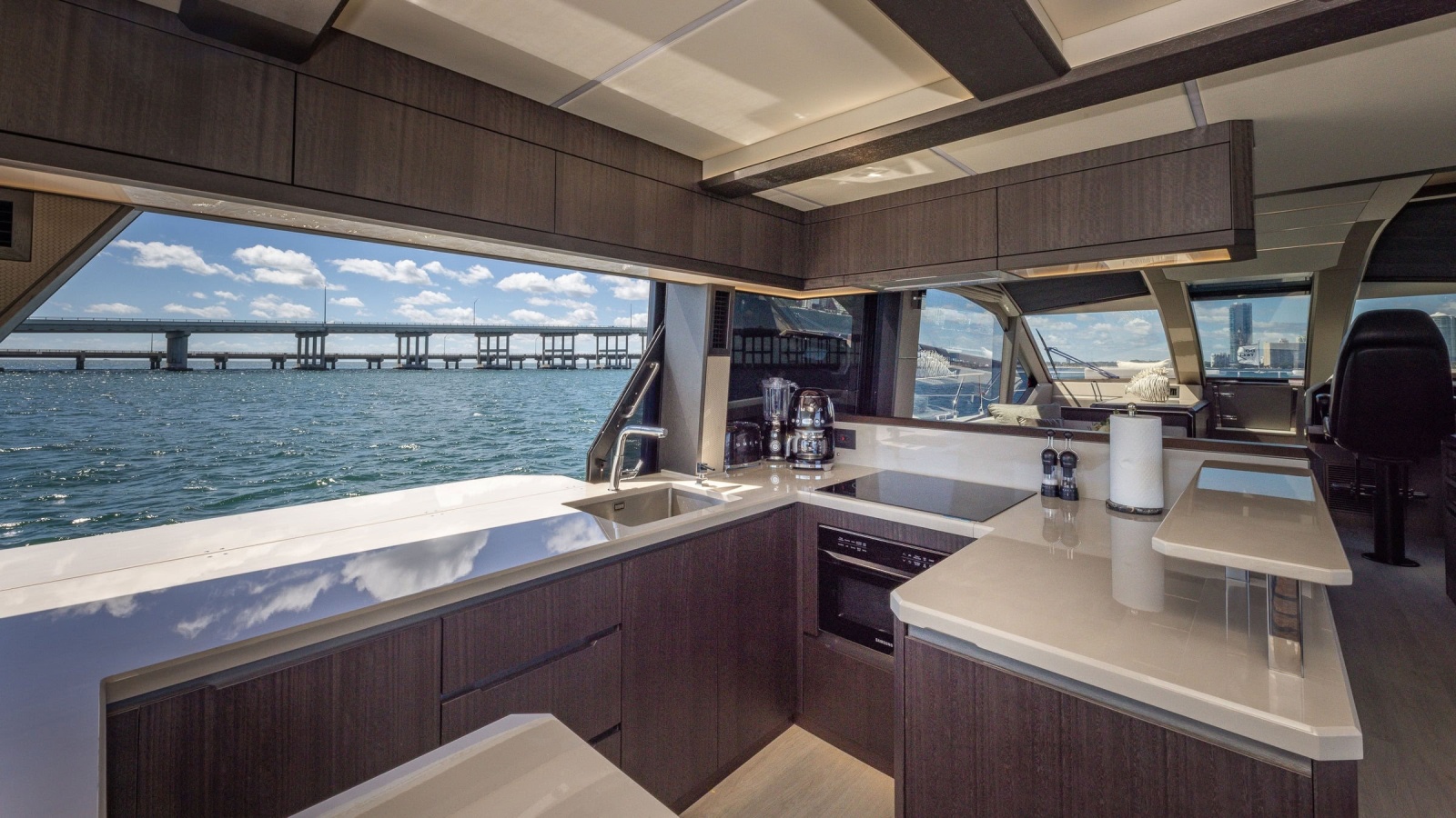 2025 Galeon 640 Fly