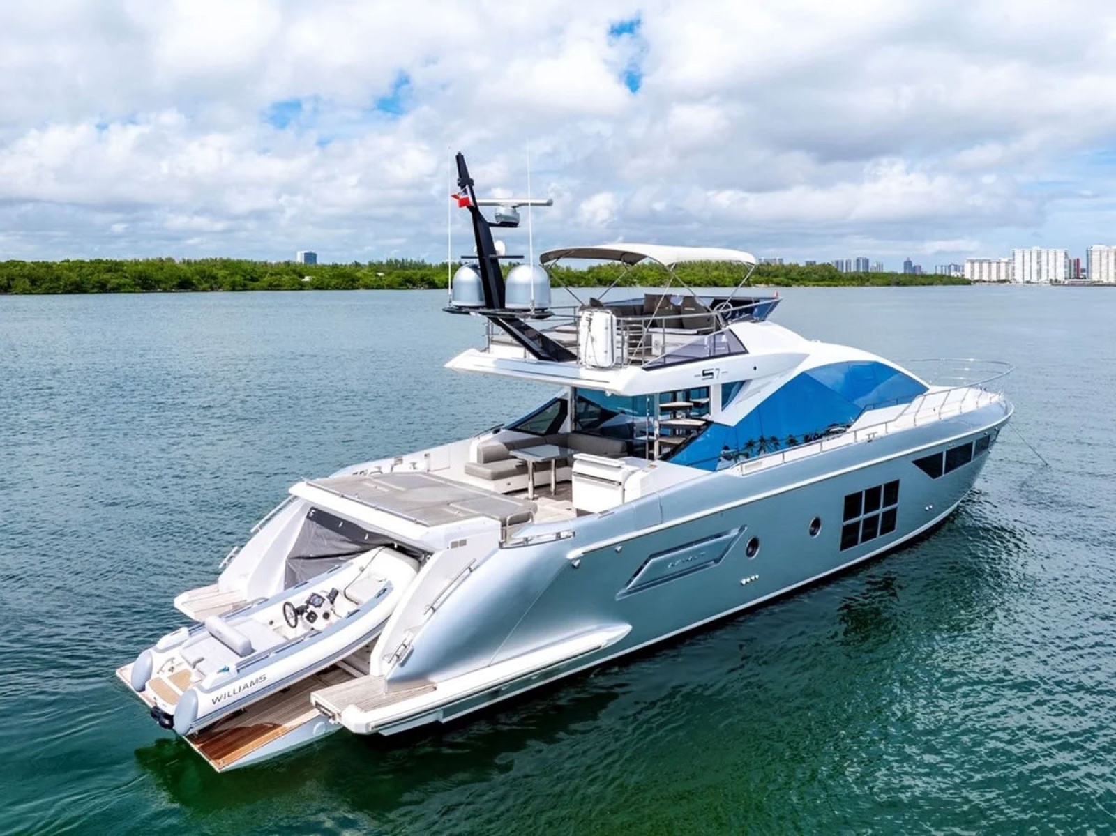 2019 Azimut S7