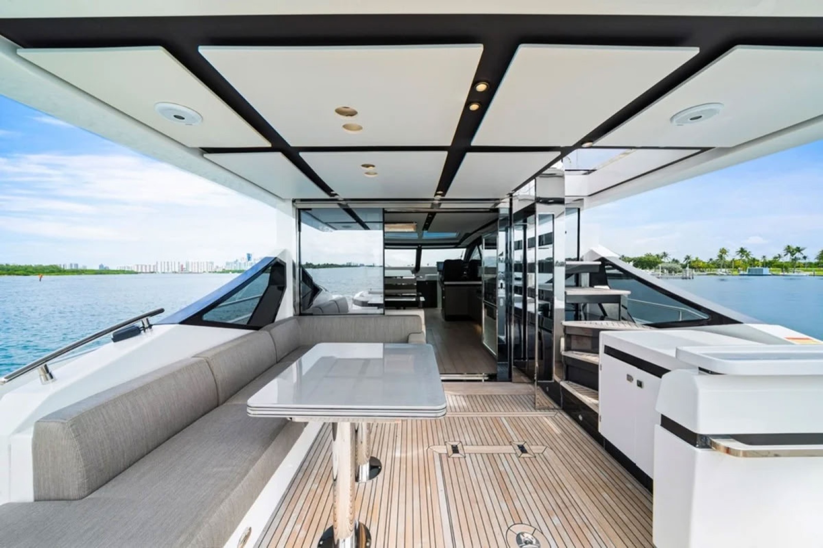 2019 Azimut S7