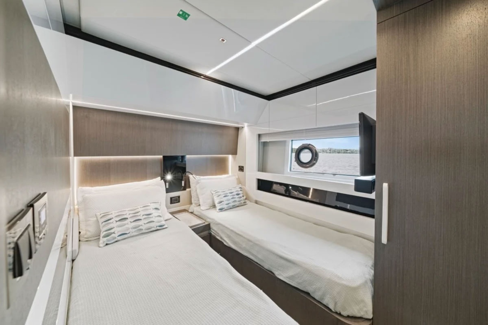 2019 Azimut S7