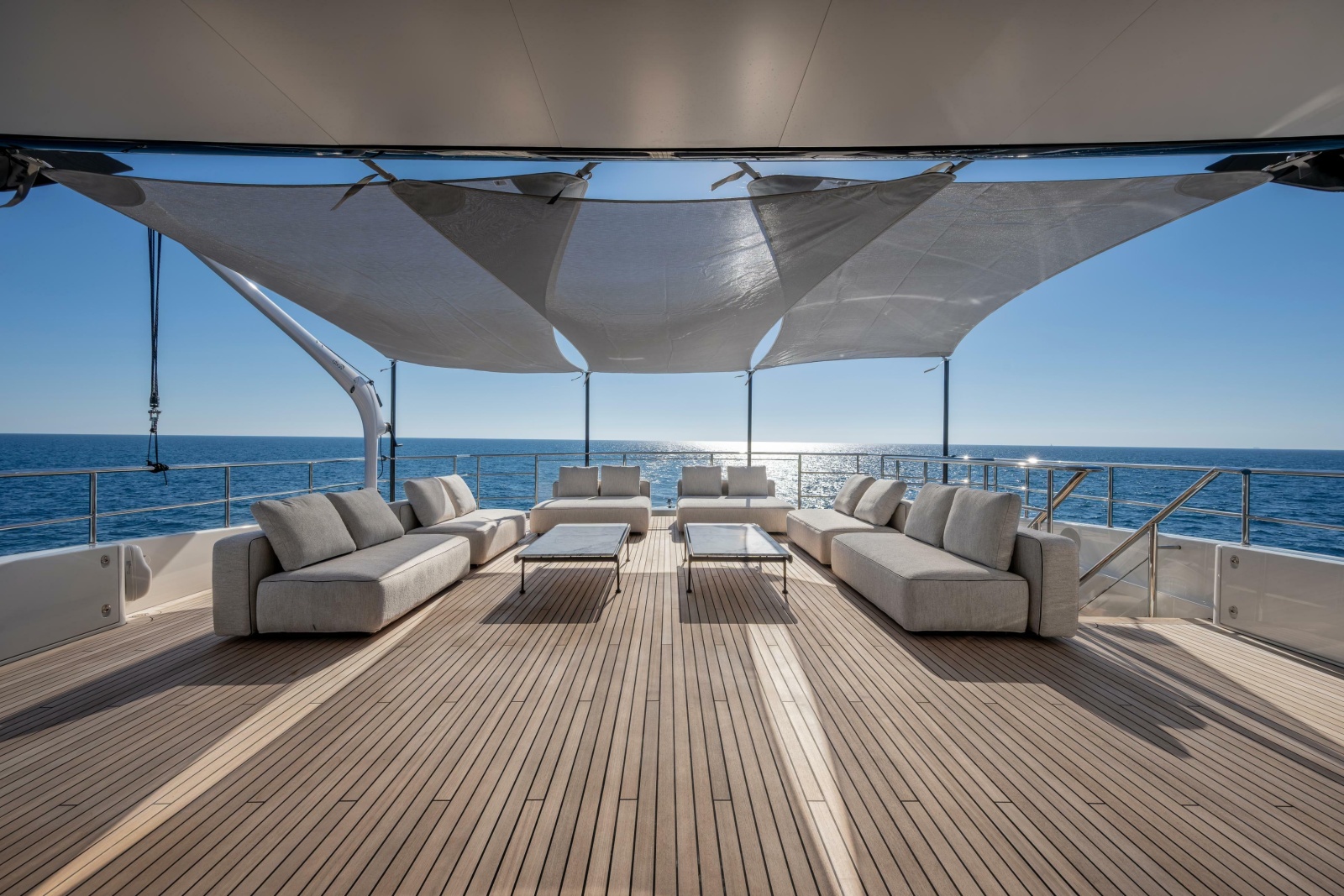 Sundeck Seating With Shade