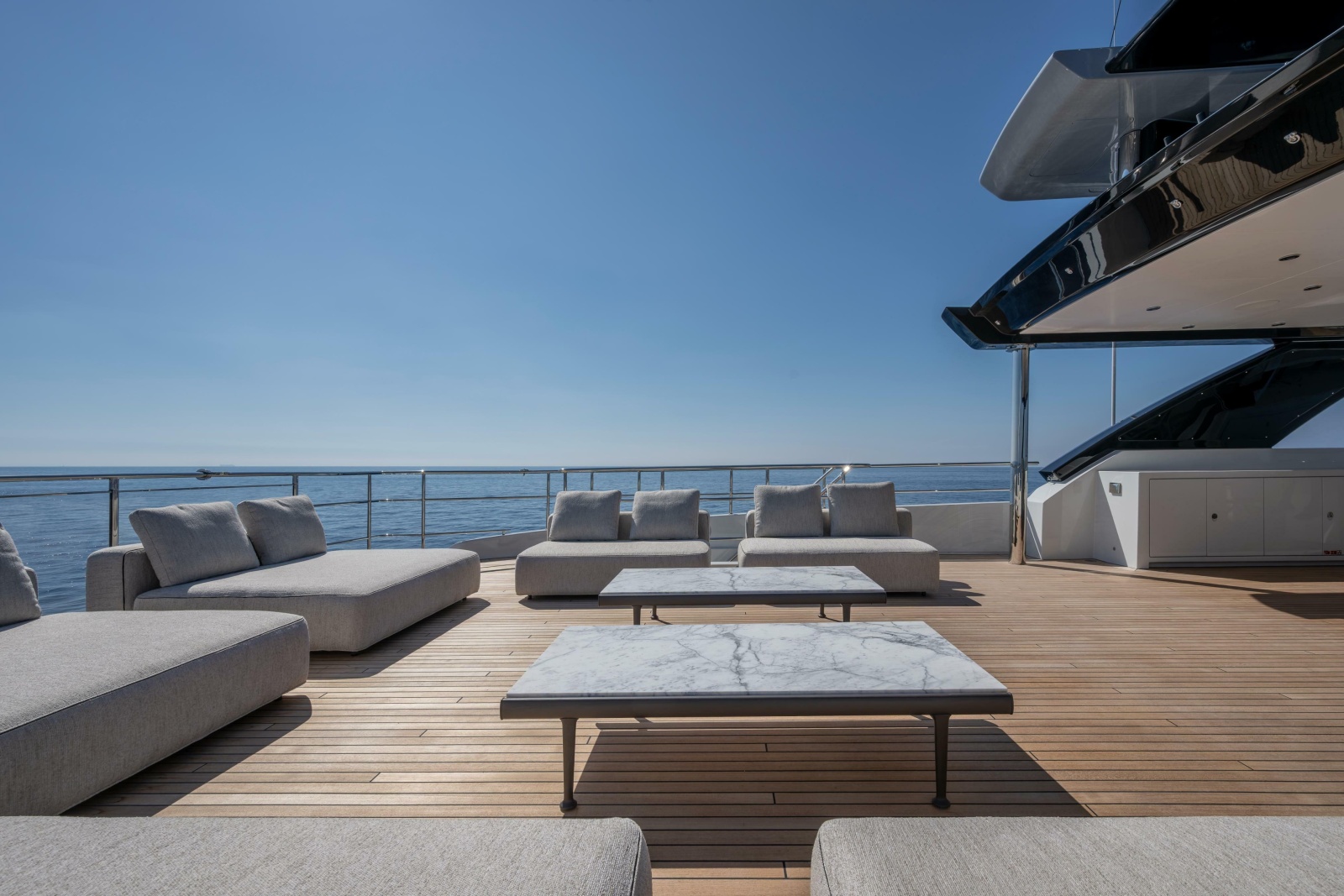 Sundeck Seating