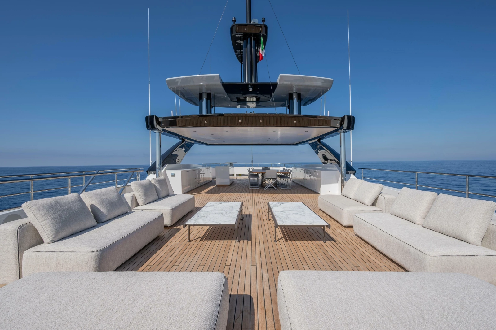 Sundeck Seating