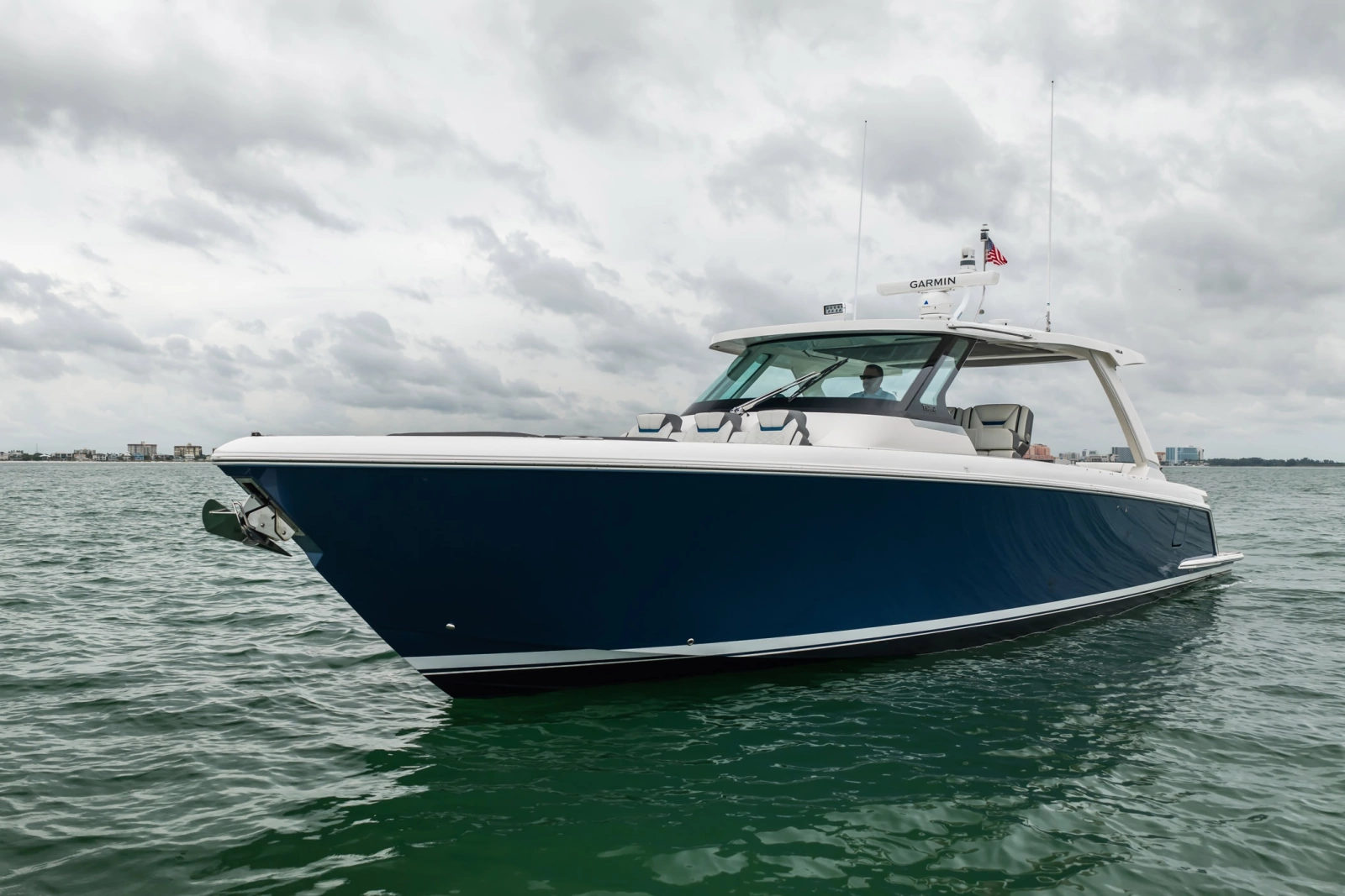 2021 Tiara Sport 43 LS