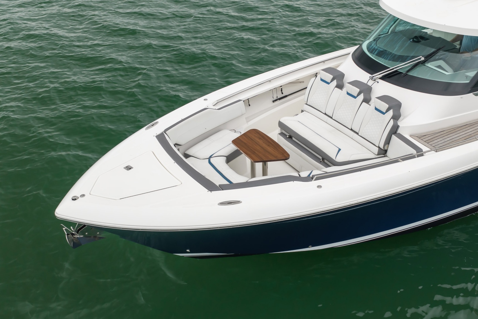 2021 Tiara Sport 43 LS — ESCALATION