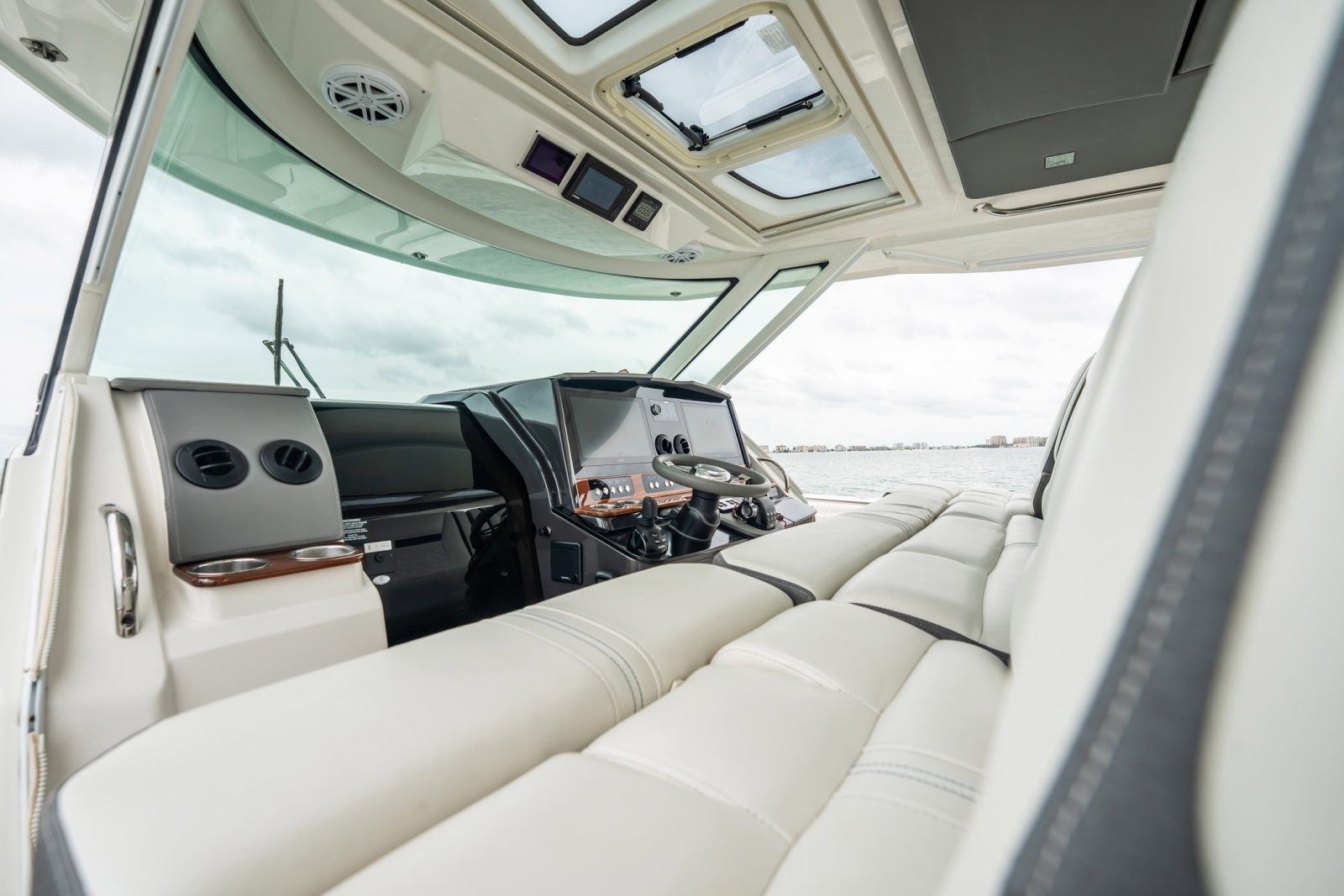 2021 Tiara Sport 43 LS — ESCALATION