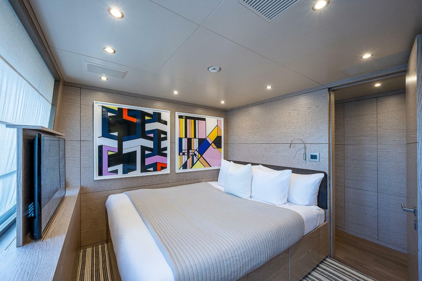 Skylounge VIP Stateroom