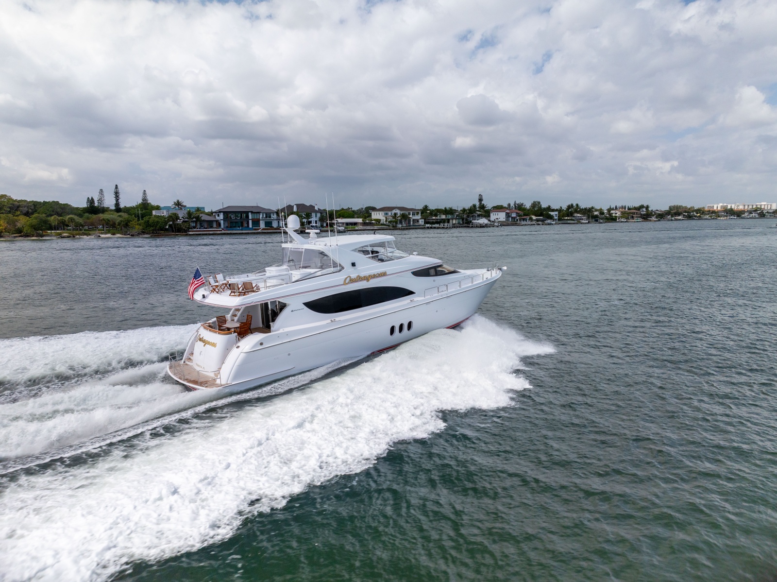 2005 Hatteras 80 Motor Yacht