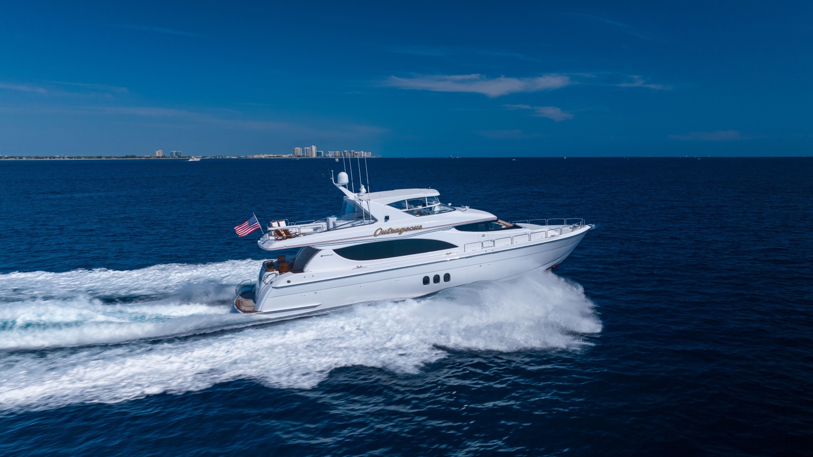 2005 Hatteras 80 Motor Yacht