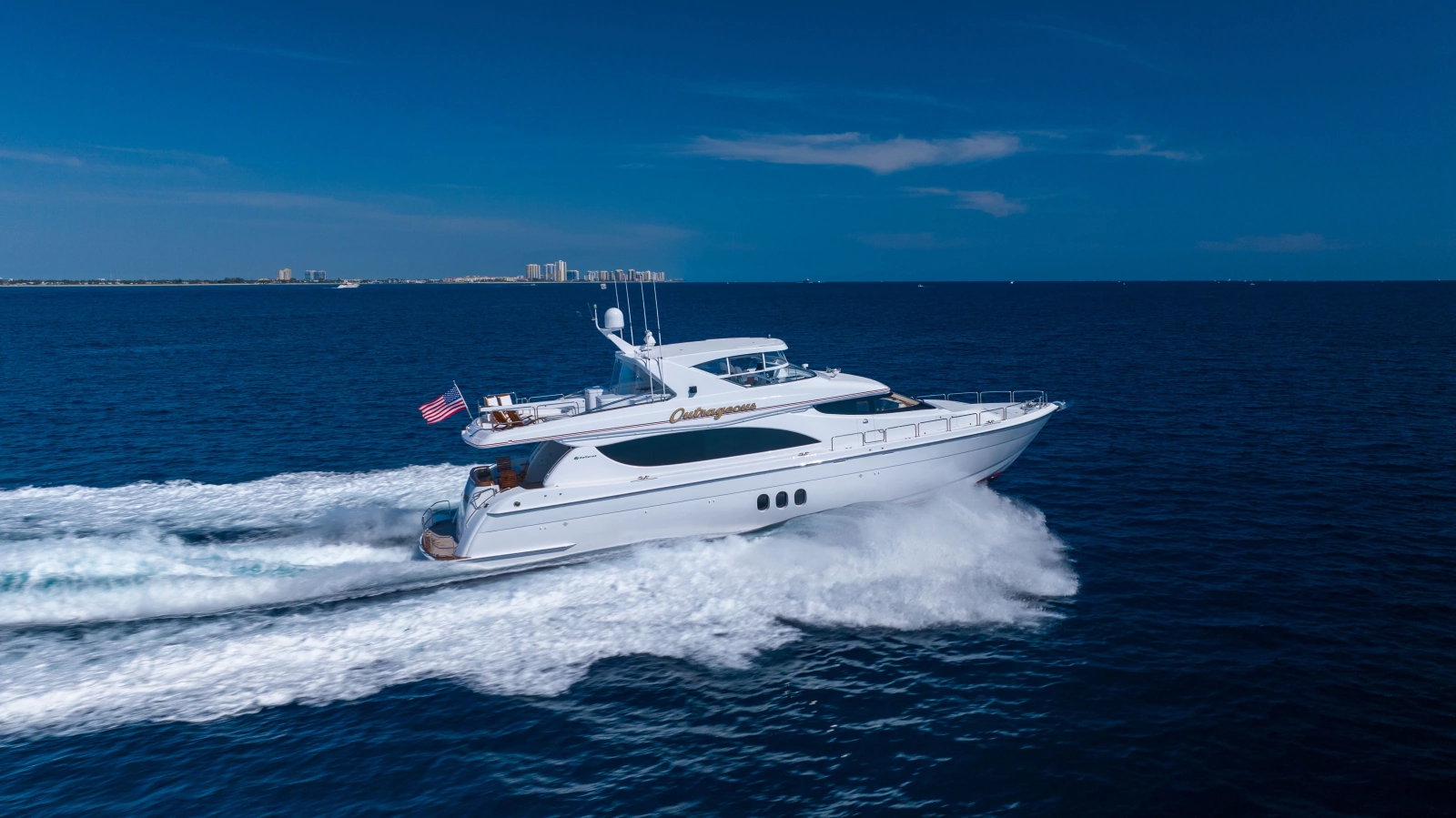 2005 Hatteras 80 Motor Yacht