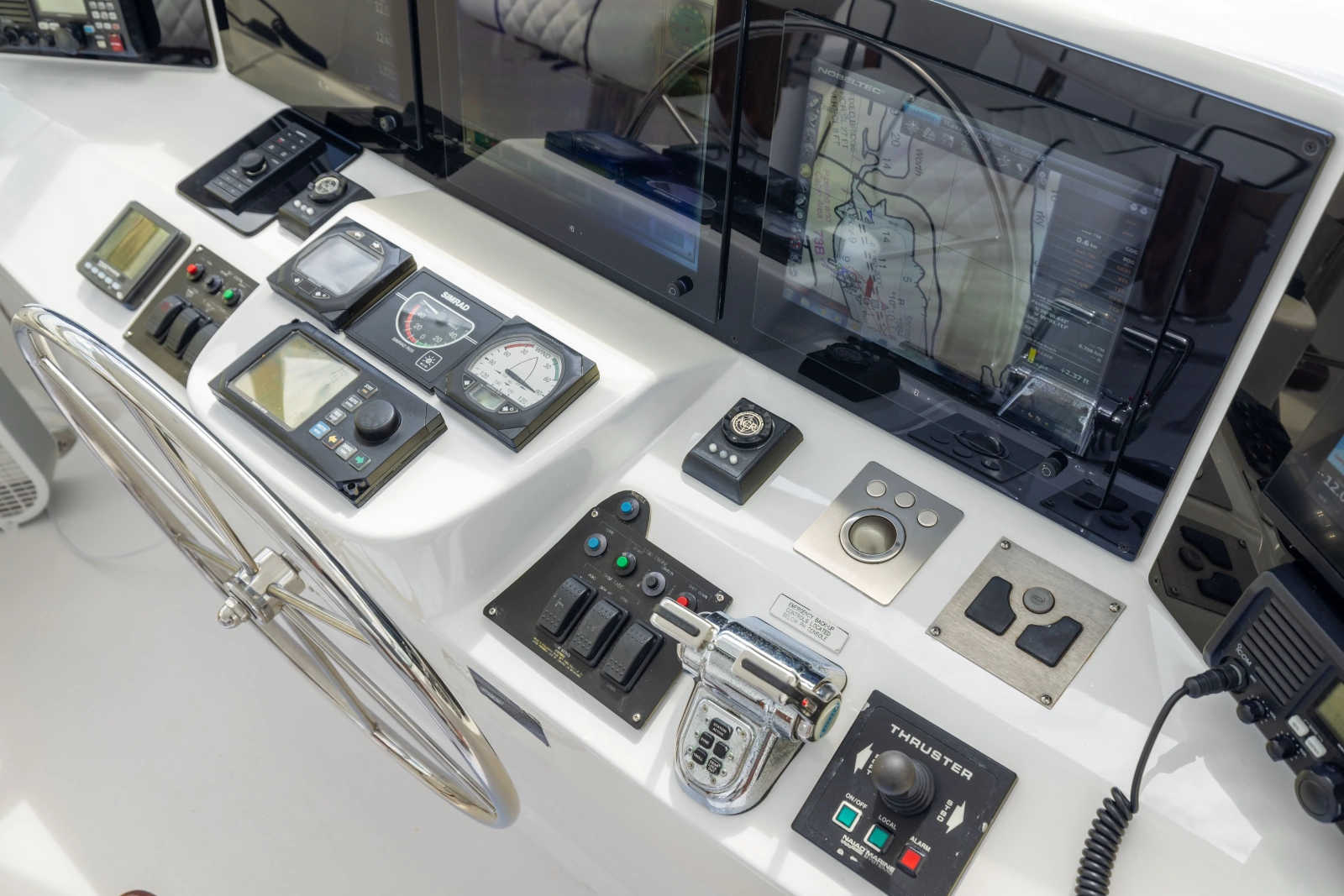 2005 Hatteras 80 Motor Yacht