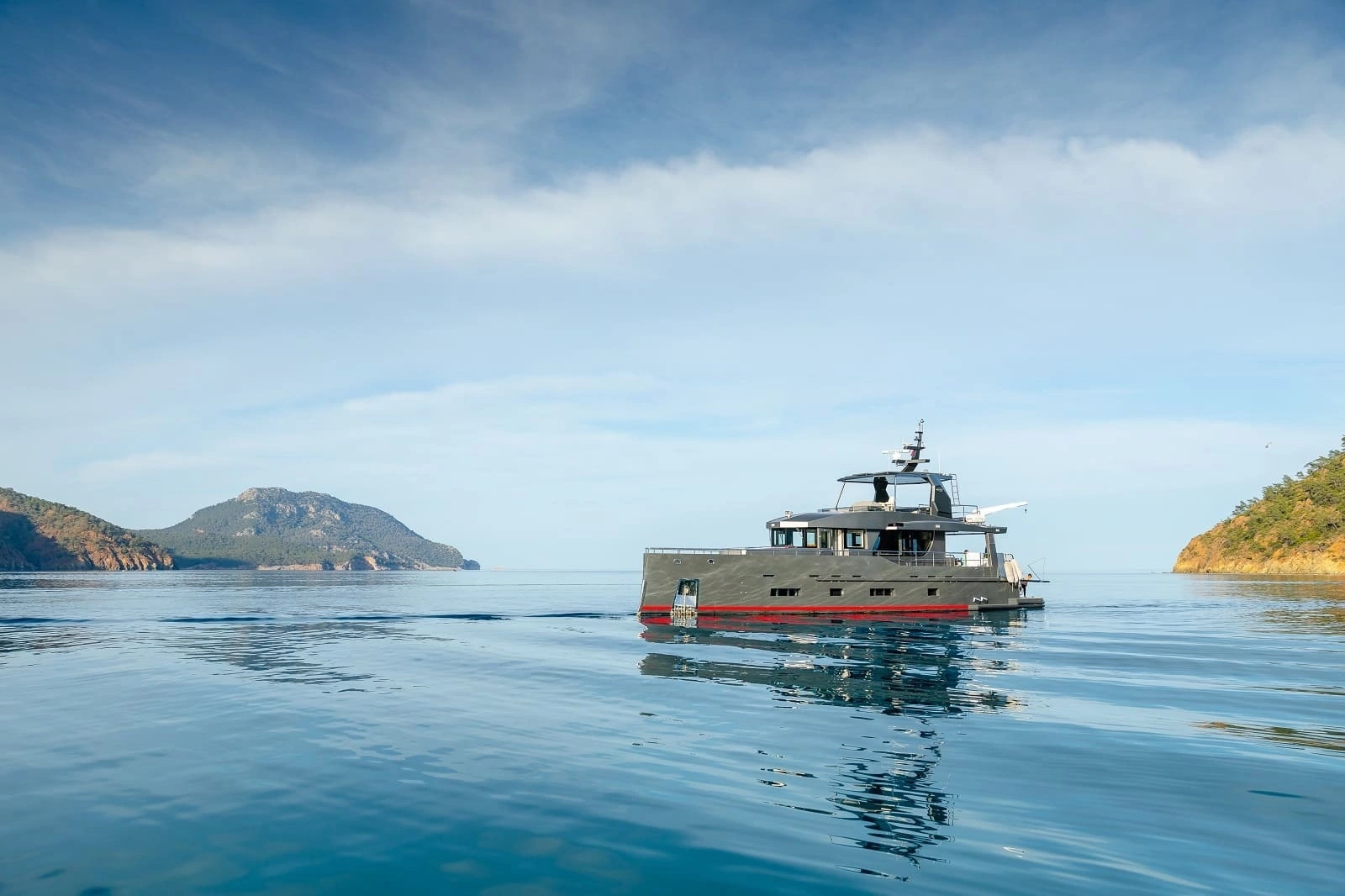 2019 Bering Steel Expedition Yacht