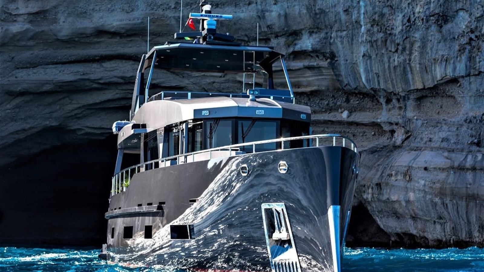 2019 Bering Steel Expedition Yacht