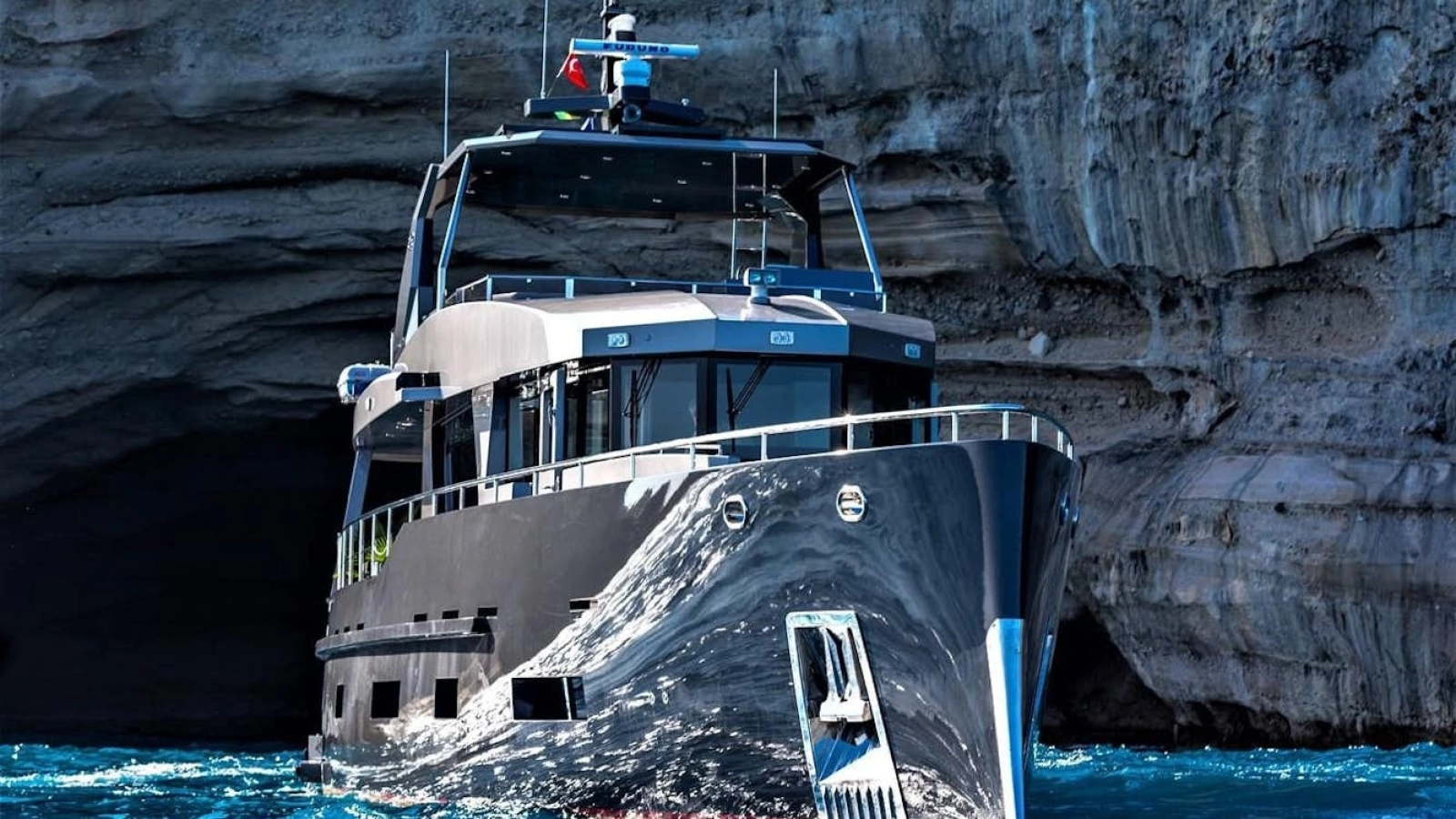 2019 Bering Steel Expedition Yacht