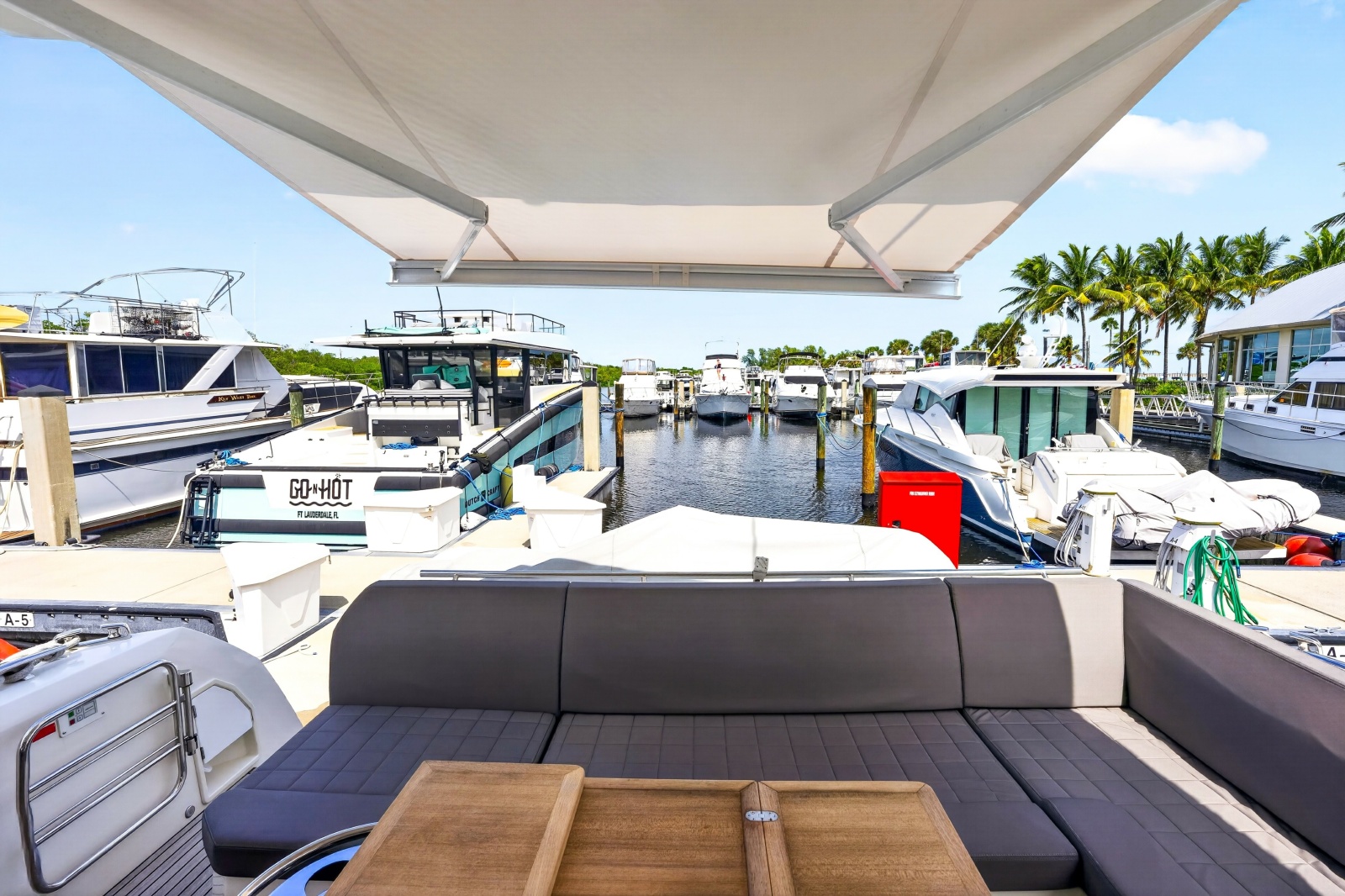 2019 Prestige 520S