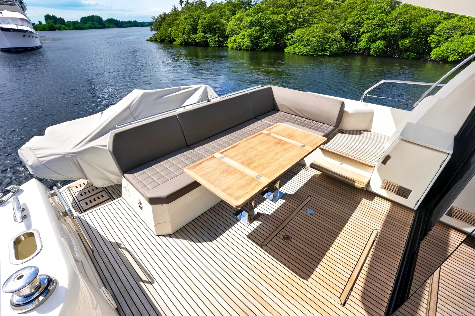 2019 Prestige 520S