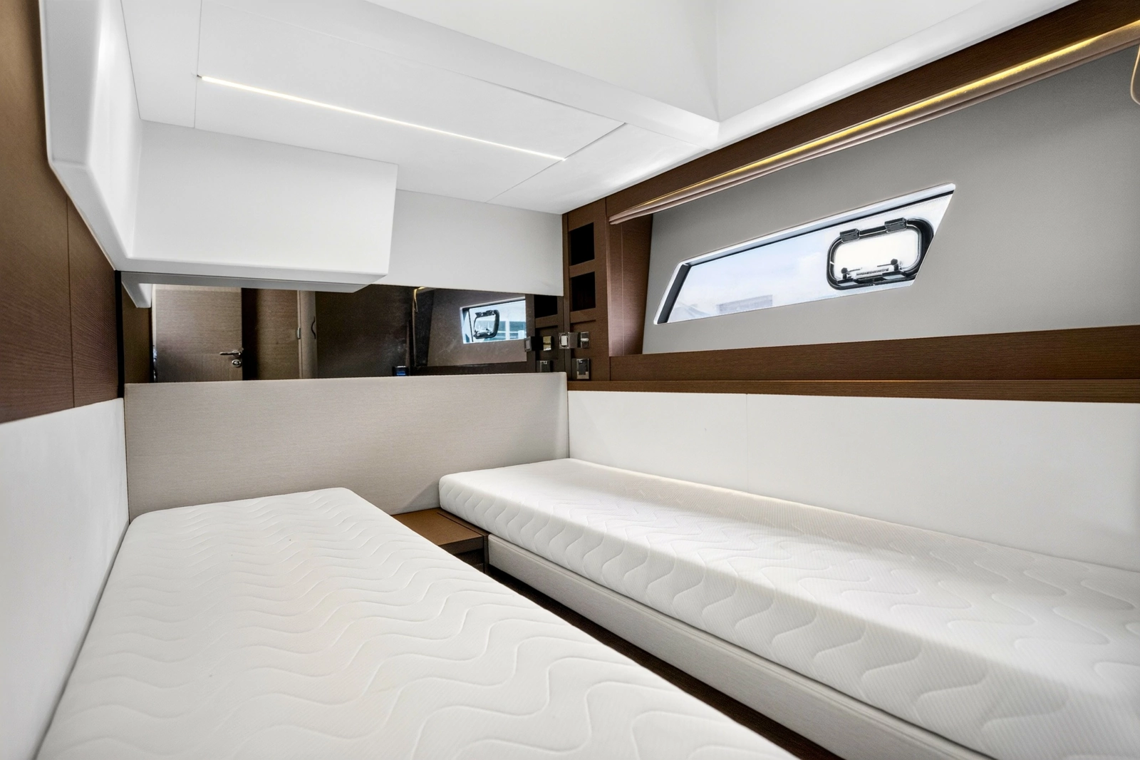 2019 Prestige 520S
