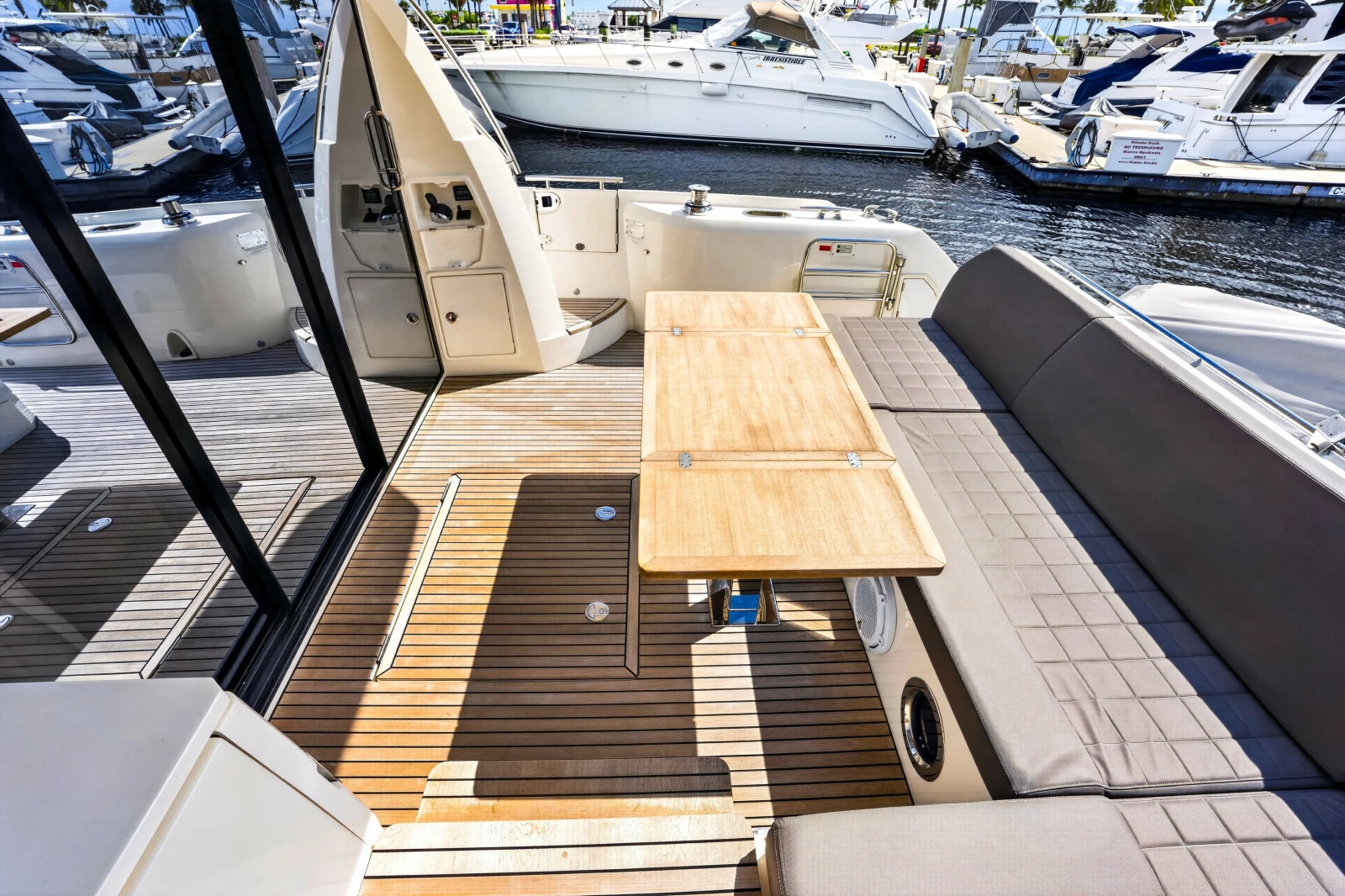 2019 Prestige 520S