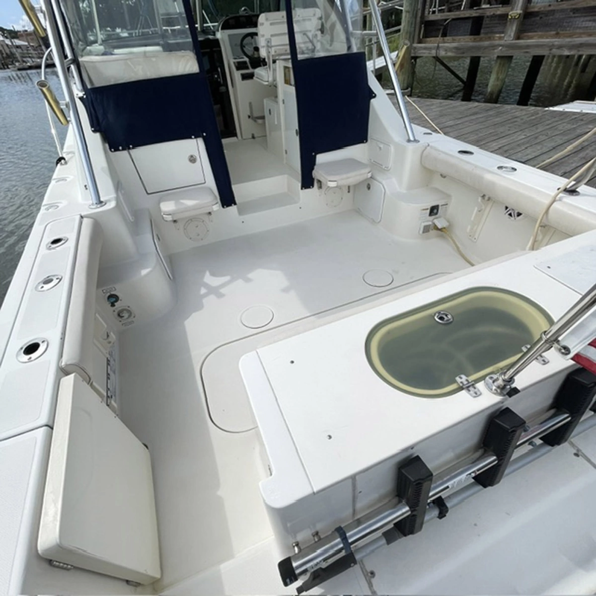 2005 Pursuit 3370 Offshore
