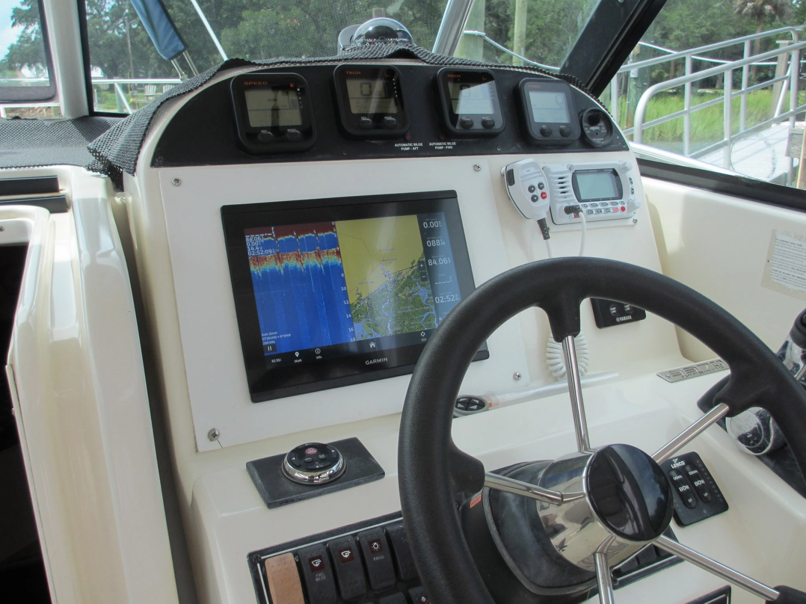 2005 Pursuit 3370 Offshore