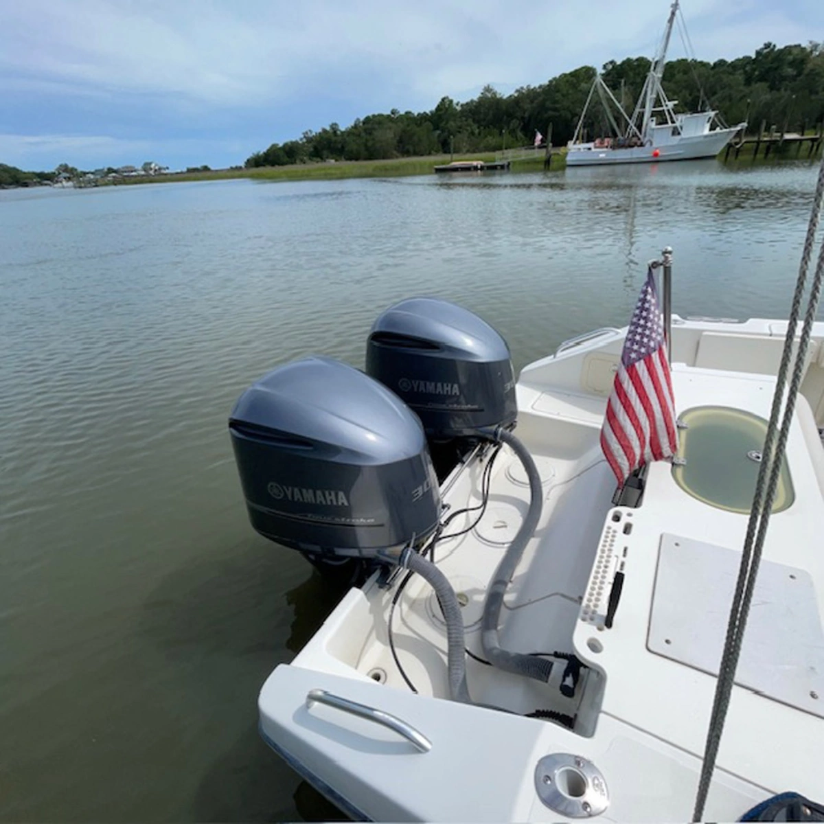 2005 Pursuit 3370 Offshore