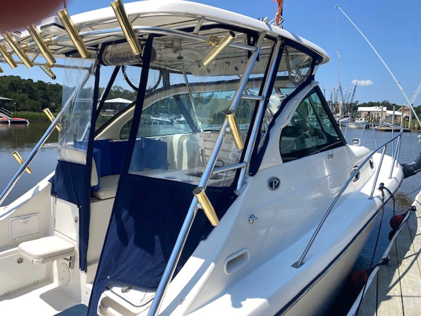 2005 Pursuit 3370 Offshore