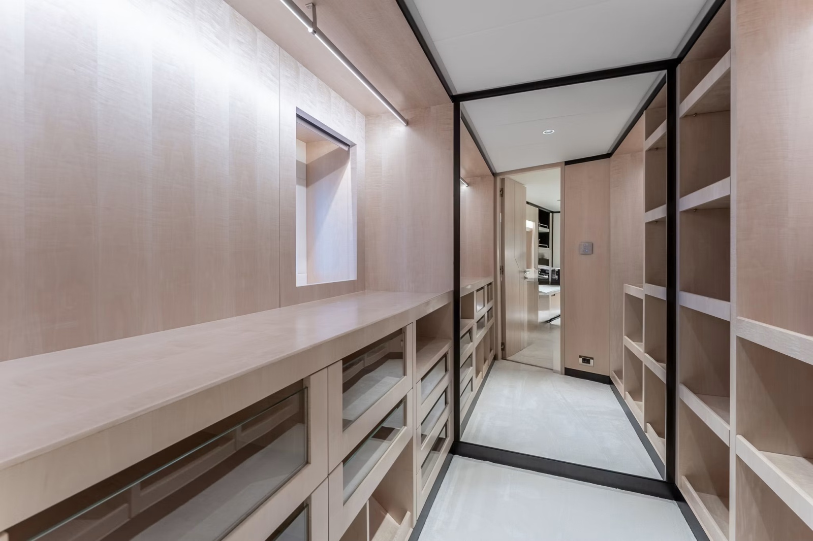 2024 Gulf Craft Majesty 120