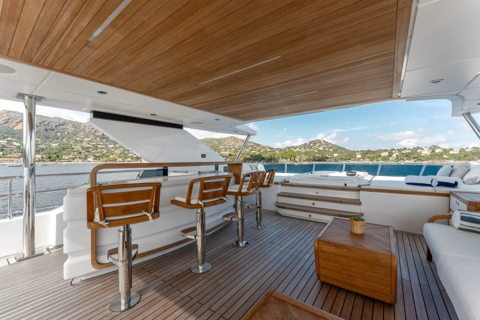 2024 Gulf Craft Majesty 120