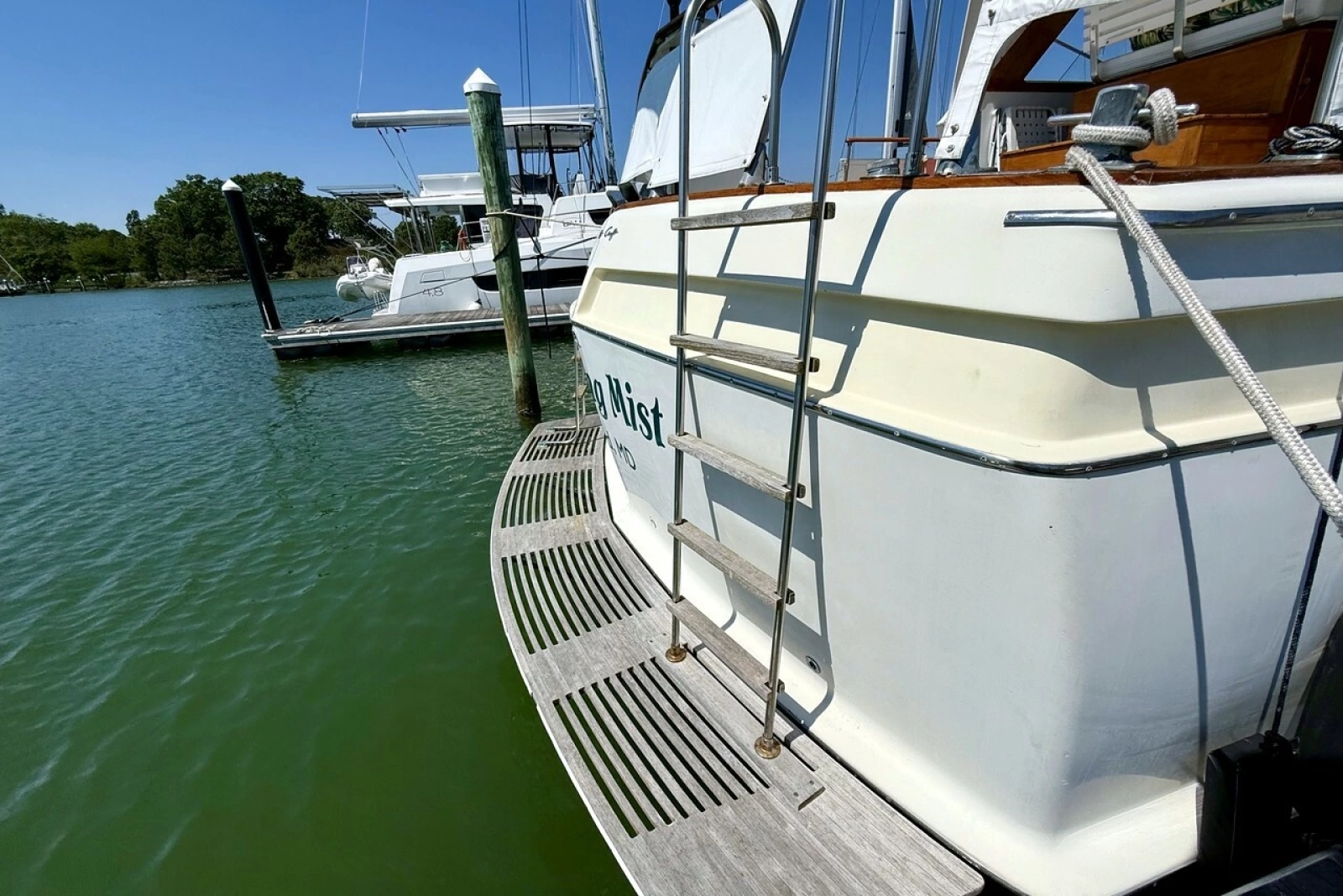 1967 Chris-Craft 47 Commander