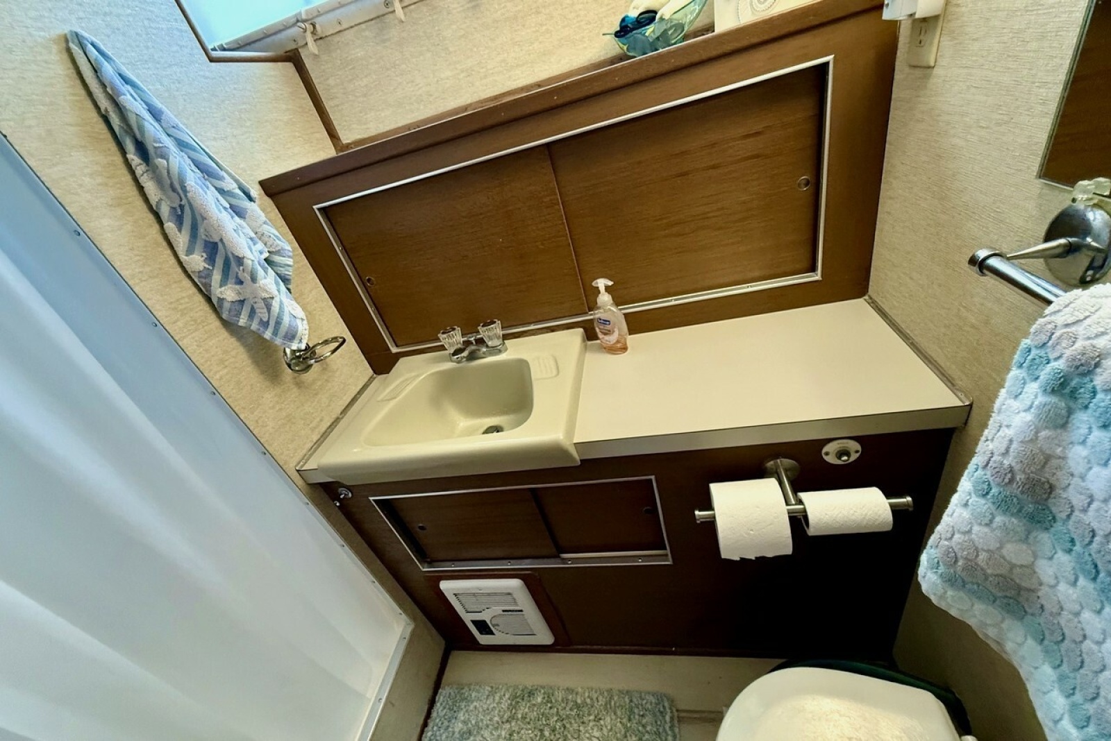 1967 Chris-Craft 47 Commander