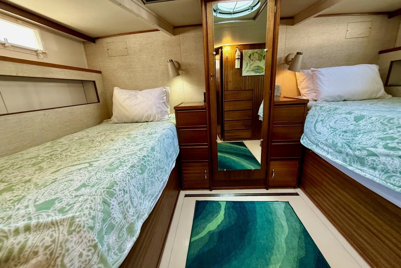 1967 Chris-Craft 47 Commander