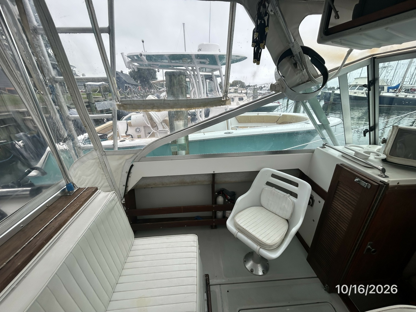 26' Shamrock helm port