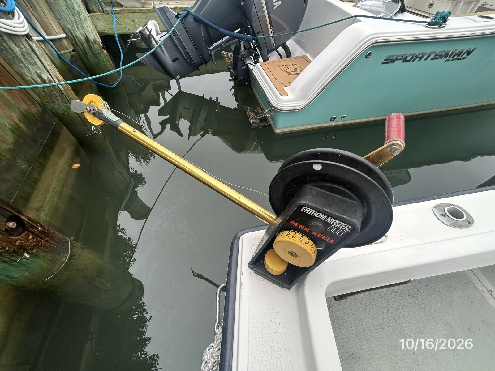 26' Shamrock port down rigger
