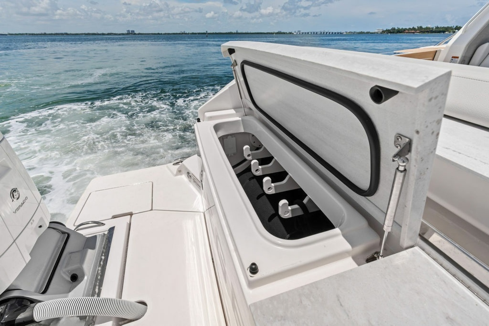 2024 Tiara Yachts 48 LE