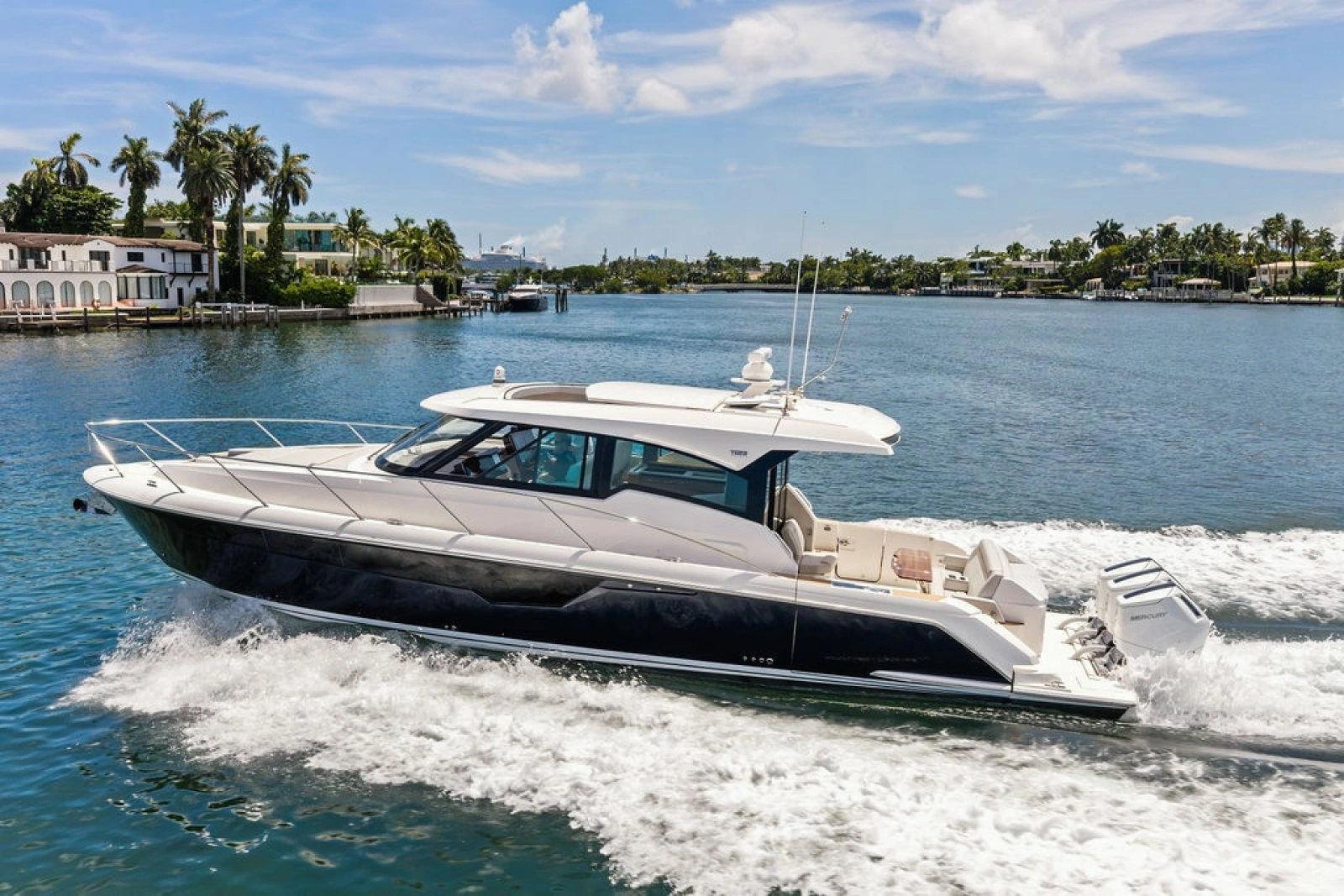 2024 Tiara Yachts 48 LE