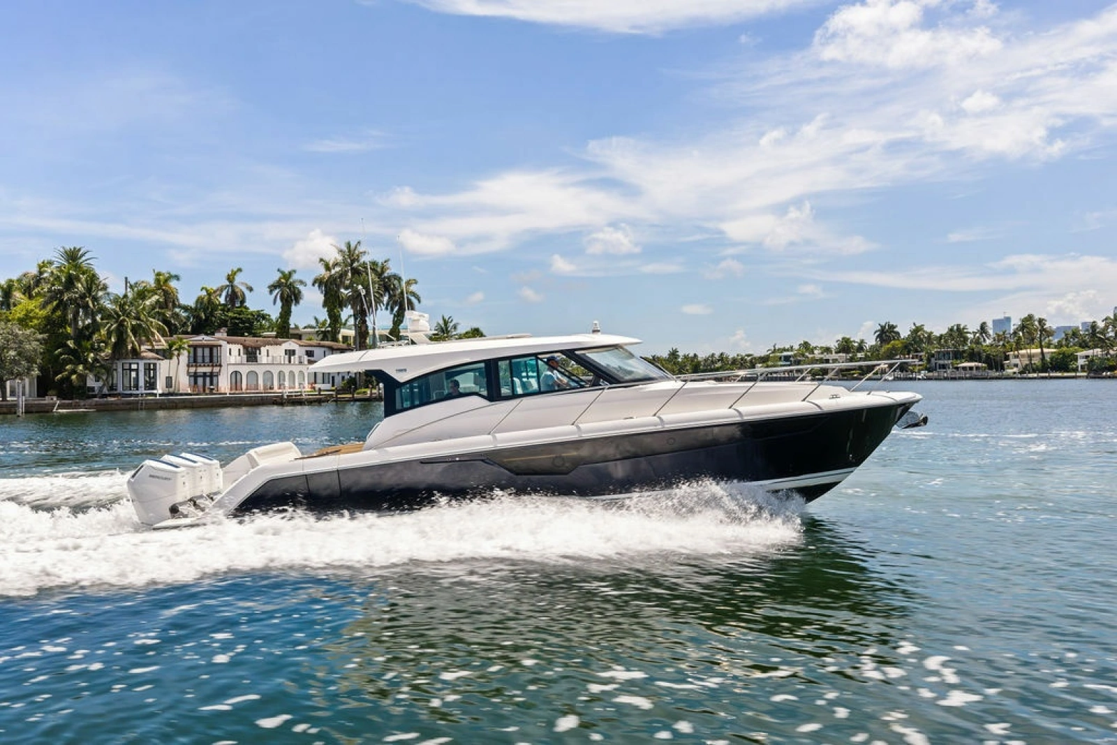 2024 Tiara Yachts 48 LE