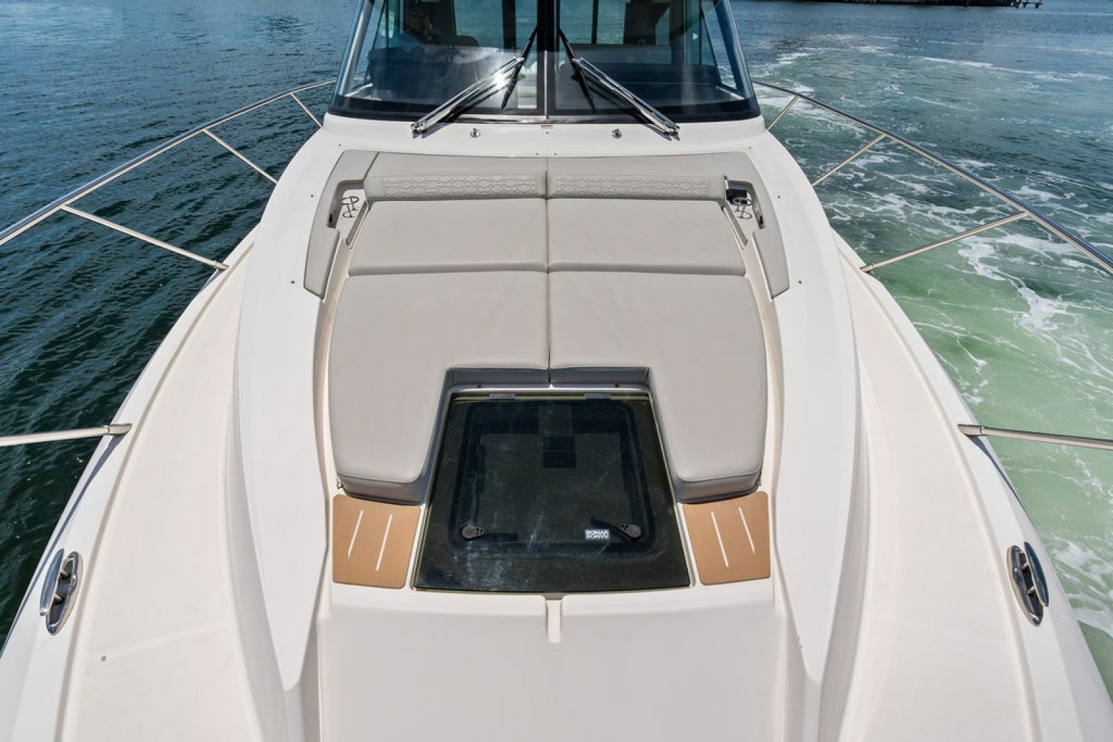 2024 Tiara Yachts 48 LE