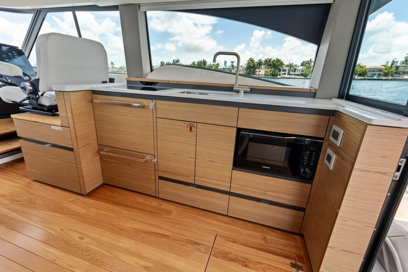 2024 Tiara Yachts 48 LE