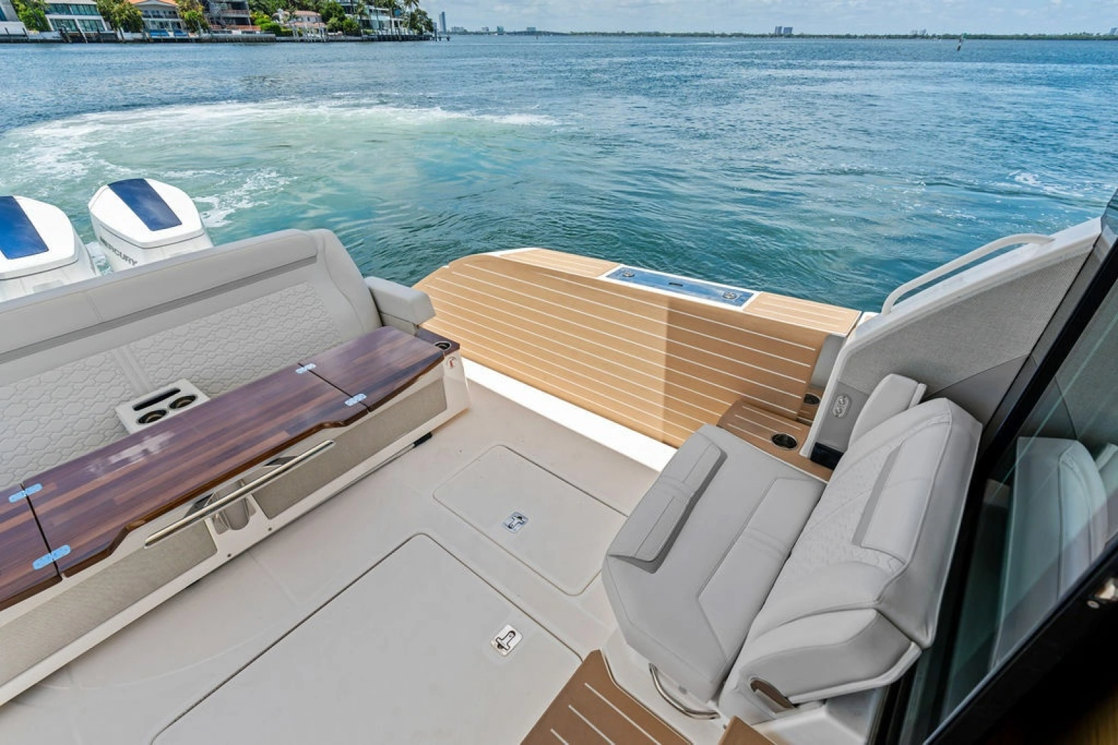 2024 Tiara Yachts 48 LE