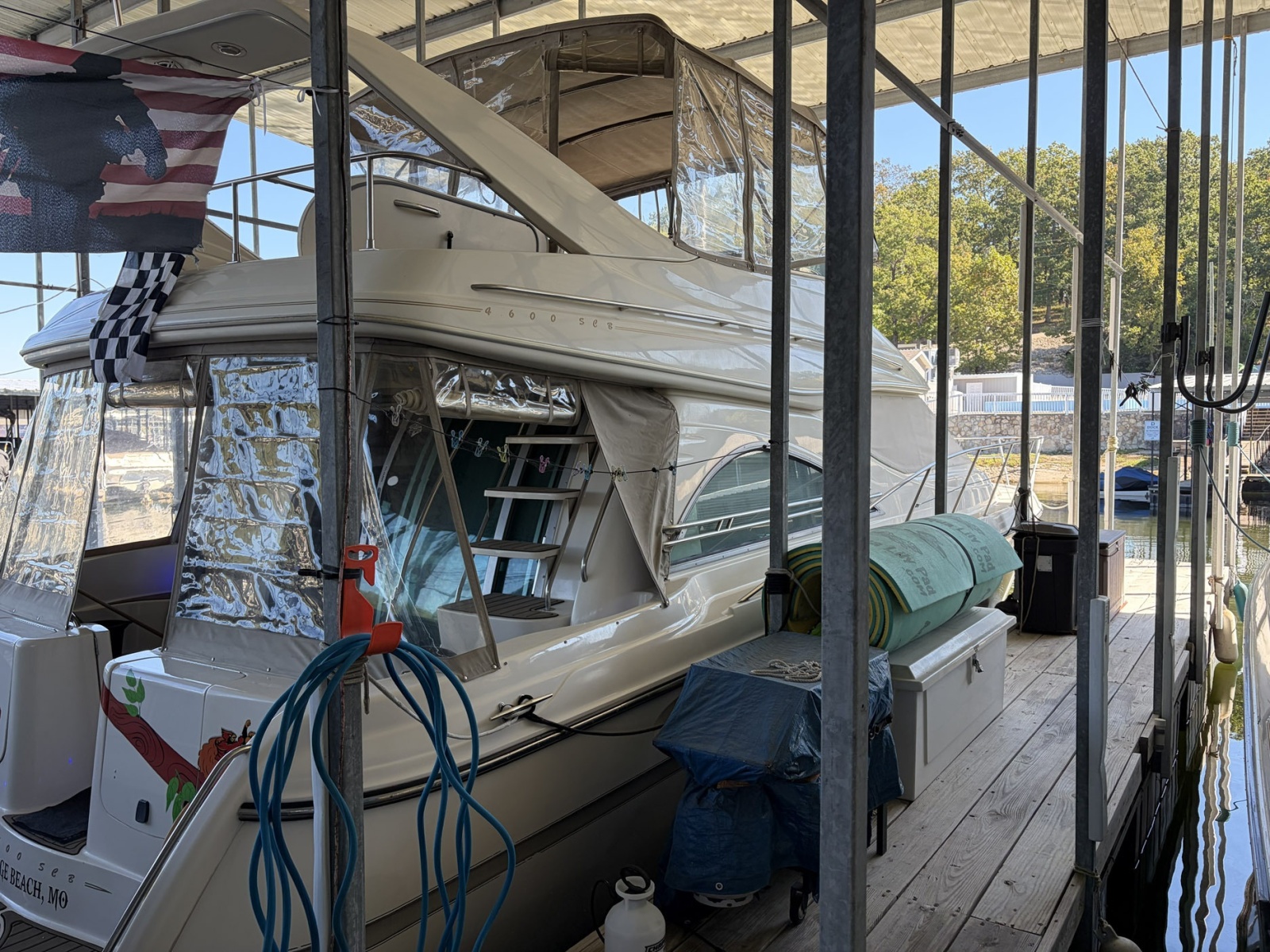 1998 Maxum 4600 SCB