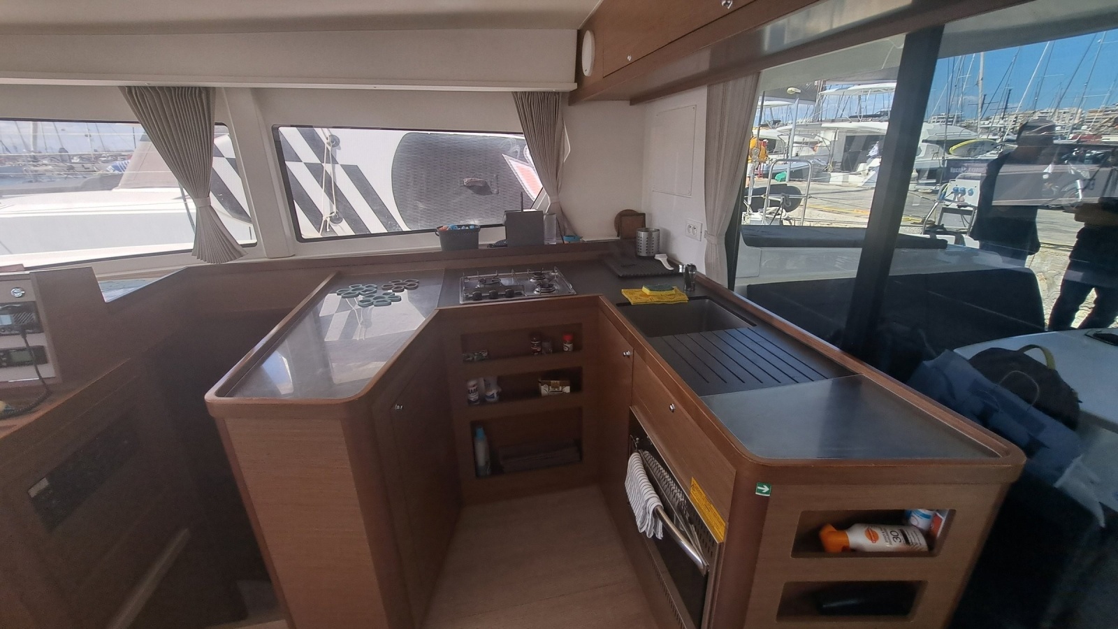 2020 Lagoon 42
