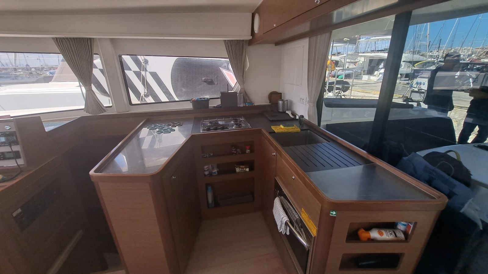 2020 Lagoon 42